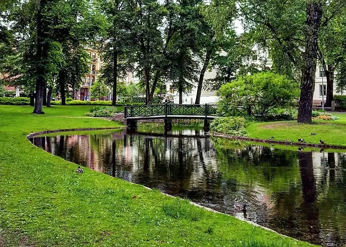 Royal Park Center アパート